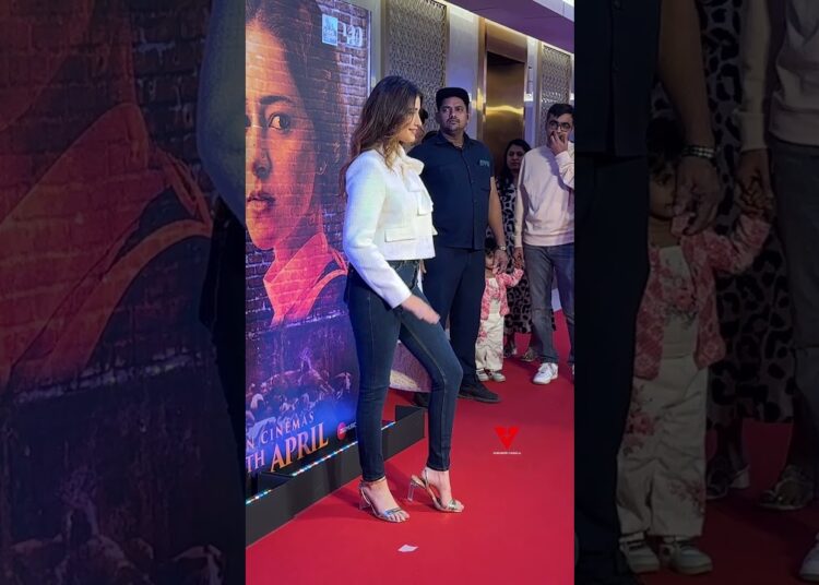 Rasha Thadani Shines Bright at Kesari Chapter 2 Screening – A Star in the Making! ✨🌟
