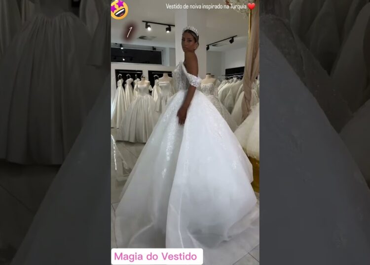 Direto da Turquia… Um Vestido Que É Pura Realeza!❤#realeza #turquia #cultura #cultural #vestidos