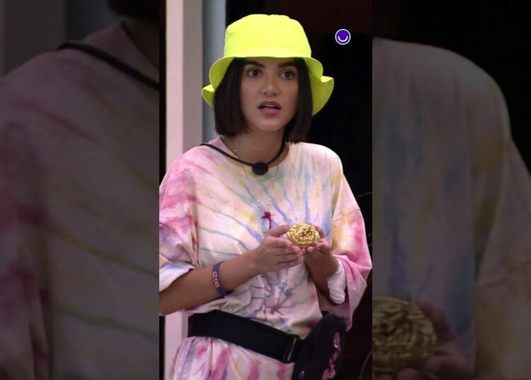 MANU GAVASSI SE ENCANTOU PELA ESPONJA DE AÇO DOURADA ✨ | BBB 20 #SHORTS