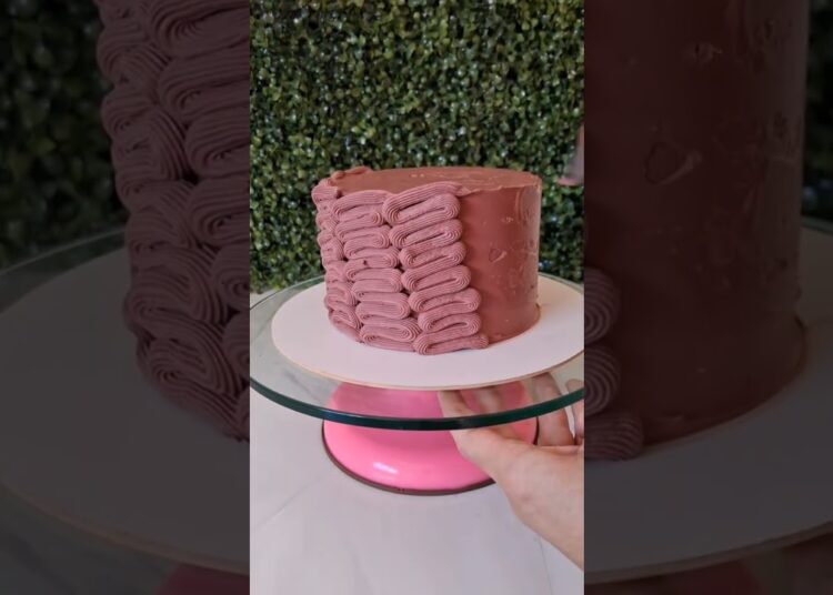 A MINHA GERENTE ESQUECEU O MICROFONE LIGADO #bolos #fofocas 🍰