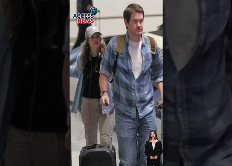 Rachel McAdams Spotted at LAX 😲✈️ Rare Outing with Partner 💙