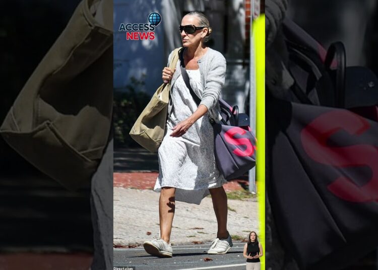 🌟 Sarah Jessica Parker Stuns with Natural Grey Look!