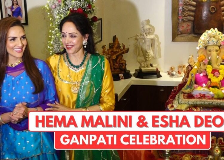 Hema Malini & Esha Deol Celebrates Ganesh Chaturthi At Thier House & Seeks Blessings Of Lord Ganesha
