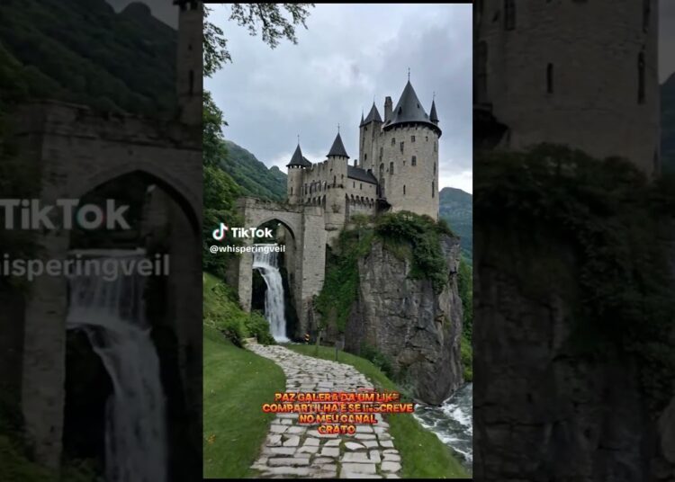 castelo de winspering… #curiosidades #turismo #conhecimento#castelos#viagens#castelos#realeza