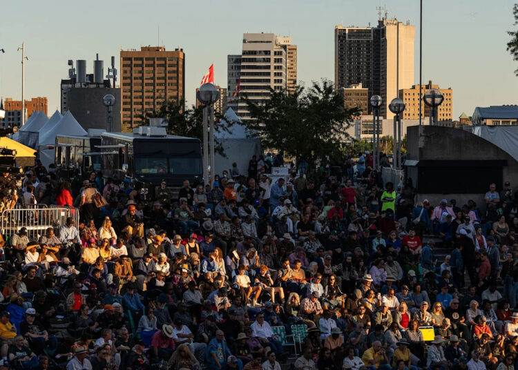 2025 Detroit Jazz Fest começa com estilo com clima frio e performances quentes