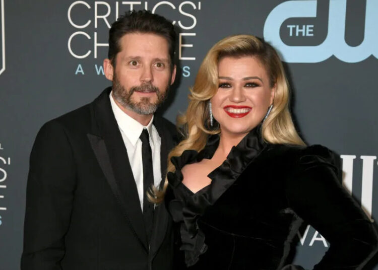 A 7ª temporada de 'The Kelly Clarkson Show' será adiada após a morte de Brandon Blackstock?