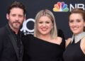 A filha de Brandon Blackstock anunciou a gravidez antes de sua morte - Celebrity News - entretenimento