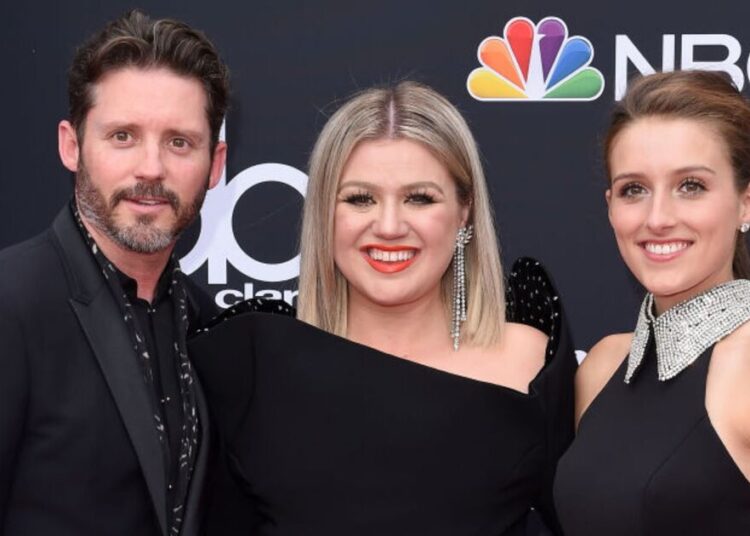 A filha de Brandon Blackstock anunciou a gravidez antes de sua morte - Celebrity News - entretenimento