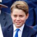 A foto de 12 anos do príncipe George apresenta detalhes adoráveis