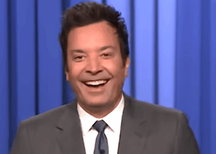 A imundície de Jimmy Fallon, Trump Burn Over Putin, recebe um 'whoa' da platéia
