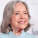 A lenda do cinema e da TV Kathy Bates ganha grande honra em 2025