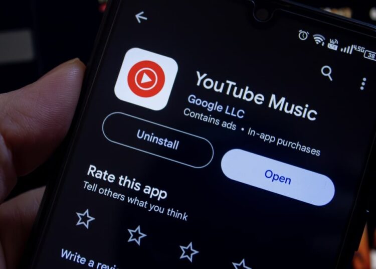 A música do YouTube finalmente adicionou um recurso de podcasts do Google de longa data