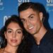 A noiva de Cristiano Ronaldo mostra um anel de noivado maciço