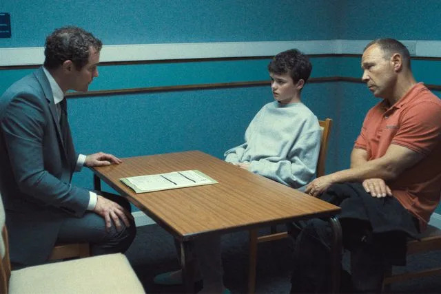 "Adolescência" estrela a criação de apostas emocionais "perigosas", contando a história da família do suspeito e mais