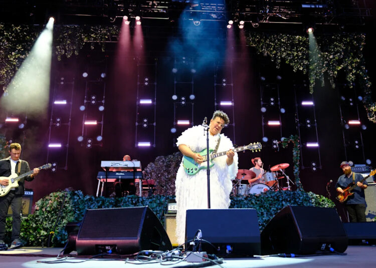 Alabama Shakes ponderará segundas chances e outros eus na primeira música em 10 anos, 'Outro Life'