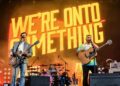 Assista Kings of Leon estreia nova música '' I Wo Something 'Live With Zach Bryan