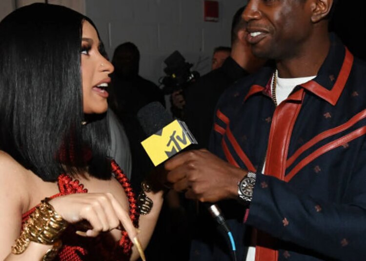 B.DOT usa a linha Jay-Z para revisar os "Jogadores Imaginários" de Cardi B