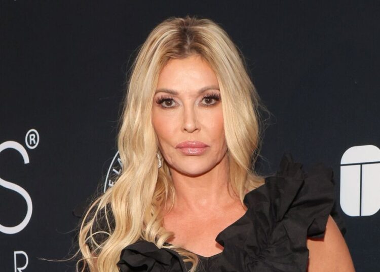 Brandi Glanville mostra Burns após purgar 'parasita' do corpo - notícias de celebridades - entretenimento