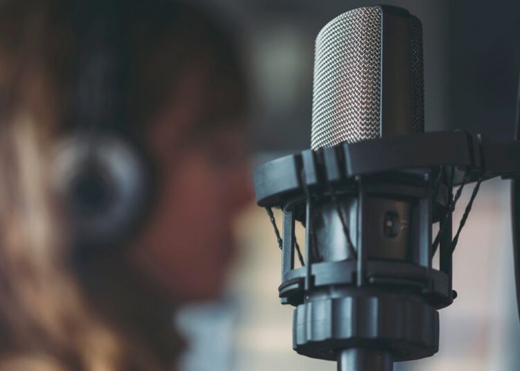 'Brown Bag Mornings' Host Honors National Radio Day