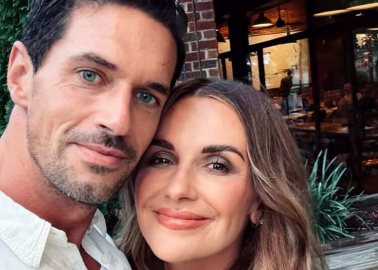 Carly Pearce revela como conheceu o novo namorado Jordan Karcher, diz “Estou mais feliz do que nunca”
