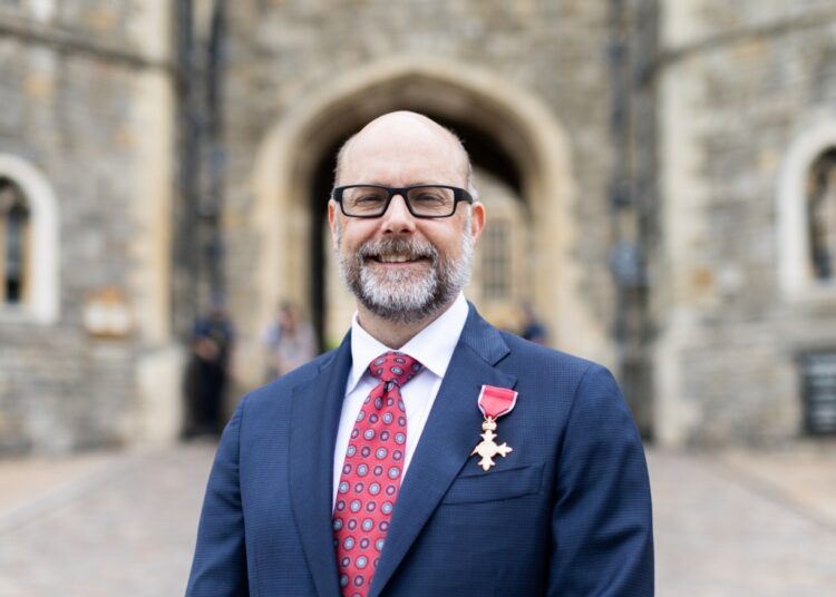 Chanceler nordeste homenageado pela família real britânica