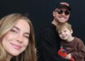 Como o marido de Emilie Kiser supostamente percebeu que o filho caiu na piscina