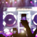Como os fãs estão abraçando música ao vivo e entretenimento online