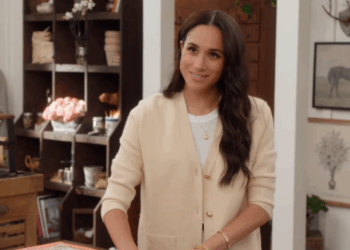 Compre Meghan Markle's 'With Love, Meghan' Temporada no estilo