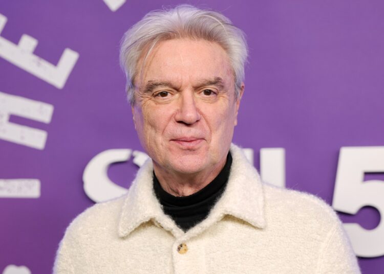 David Byrne deixa solteiros 'The Avant Garde', olha para a frente da turnê mundial