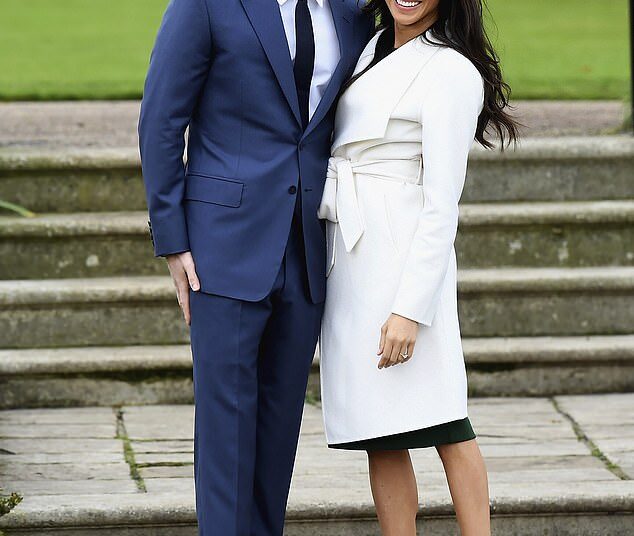 Dentro da tendência de Meghan de "controlar", de acordo com um Royal Insider: como a duquesa procurou dominar "todos os aspectos" de sua vida e até tinha um "plano cuidadoso" de como ela "fora" seu relacionamento com Harry