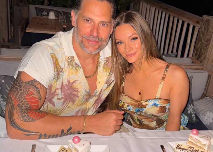 Dentro de Joe Manganiello e Caitlin O'Connor, escapada européia de 2 meses