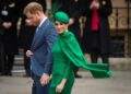 Dizendo sinais de que o tratamento real acabou para Hollywood Meghan: ela recebeu uma mansão grátis no primeiro dia - agora ela tem sorte de receber uma etiqueta. Sharon Hunt pergunta: é tudo ladeira abaixo daqui?