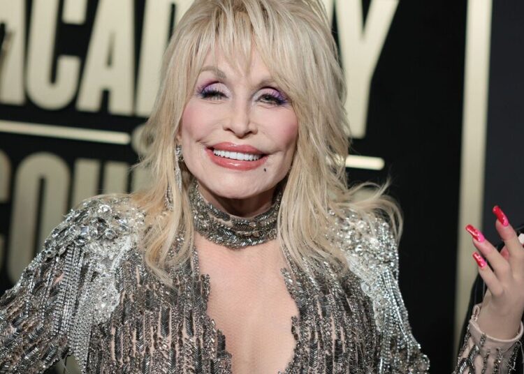 Dolly Parton ficou tão "magoado e humilhado" por Howard Stern - Celebrity News - entretenimento