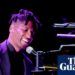 'É um aviso, definido como uma batida de dança': Jon Batiste em sua nova música pedindo ação climática 20 anos após o Katrina | Jon Batiste