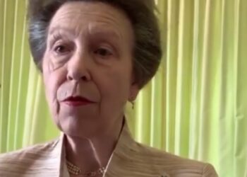 Estes são os patrocínios mantidos pela princesa Anne - Burel up, é uma grande lista