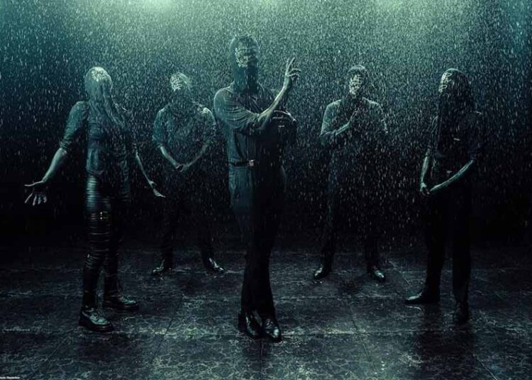 Gaerea se junta à mídia do Century, solta o single "submerso"