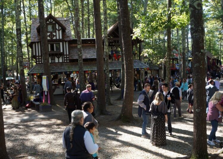 Huzzah! Uma prévia da nova localização do rei Richard's Faire