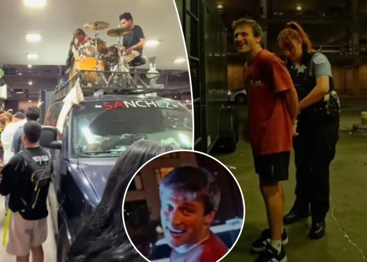 Jackson Foster, vocalista de ganso, preso por concerto pop-up no posto de gasolina de Chicago após o show de Lollapalooza