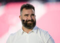 Jason Kelce tem mensagem de 3 palavras após Taylor Swift anúncio