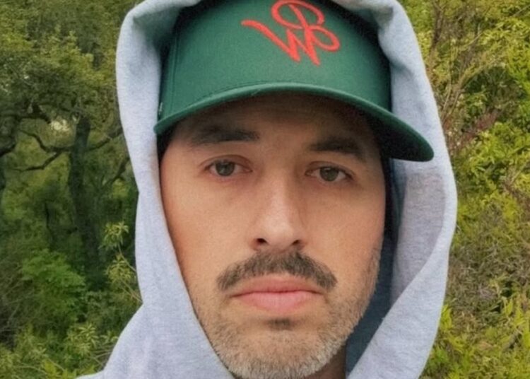 Jeremy Vuolo acidentalmente tentou depositar dinheiro falsificado no banco