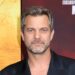 Joshua Jackson procurando amor em Raya após Simone Ashley Outing - Star Magazine