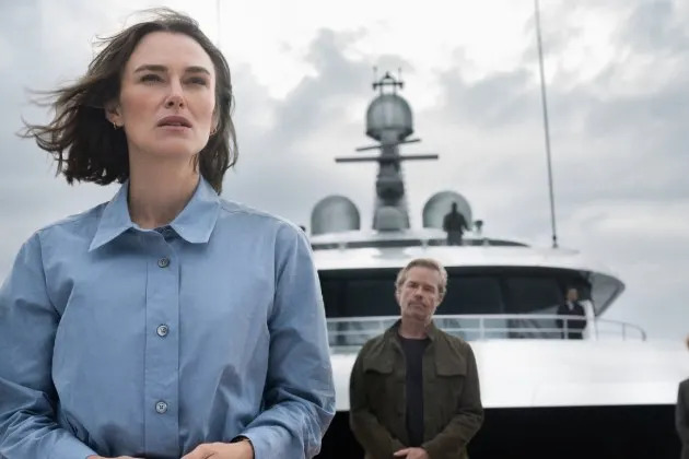 Keira Knightley afirma ter testemunhado um assassinato no trailer de Netflix 'Woman in Cabin 10'