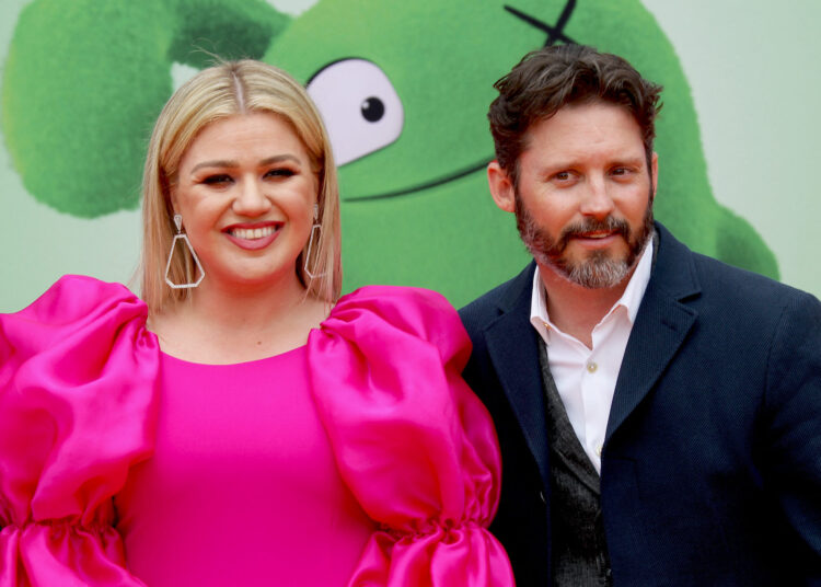 Kelly Clarkson se sente culpado pela morte de Brandon Blackstock, preocupado com o estresse do divórcio: Relatório - Revista Star