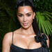 Kim Kardashian faz surpresa de Cabo para Saint West