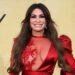 Kimberly Guilfoyle atende aos fãs com rosto sem rugas na festa-Celebrity News-entretenimento