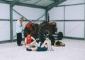 Lançamento surpresa de divórcio 'Drive To Goldenhammer (Deluxe Edition)', compartilhe nova música Wendolene