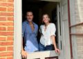 Leslie Bibb começa a reforma na casa dos anos 1750: 'Esta casa é mágica'