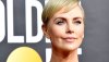Charlize Theron sempre sabe como parecer perfeito para qualquer ocasião