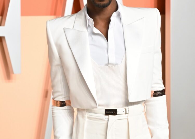Lil Nas X acusado de 4 crimes após ser hospitalizado: Relatório