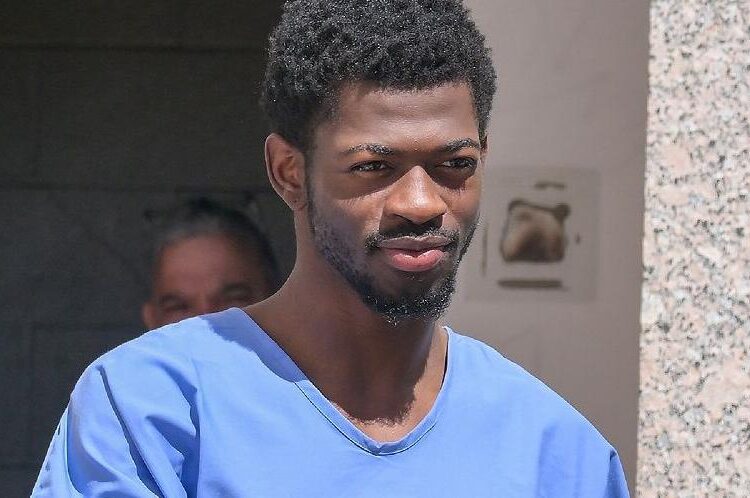 Lil Nas X diz que está bem depois de 'aterrorizante' prisão